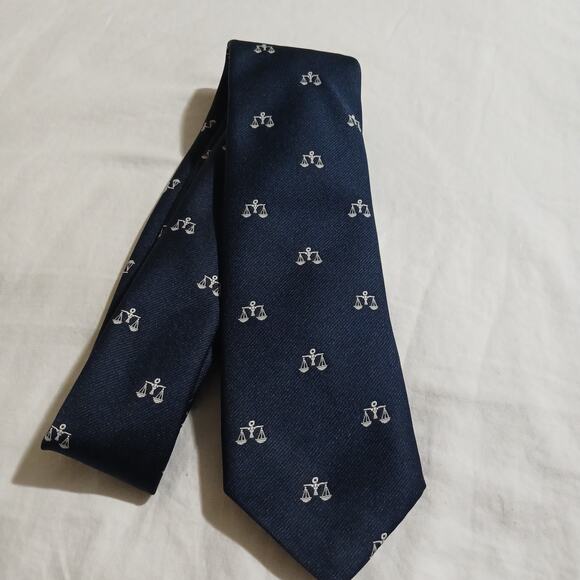 Vintage Renleigh SCALES OF JUSTICE MADE IN USA Navy Tie Classic Lawyer - Picture 1 of 6